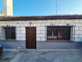 Unifamiliar Pareada En venta en Calle San Roque, 32, Burgohondo photo 0