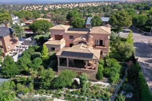 Casa En venta en El Bosque, Villaviciosa De Odón photo 0