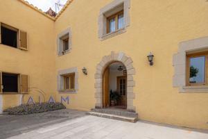MASIA EN VENTA EN TORDERA. photo 0