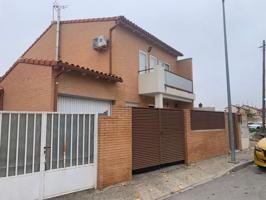Unifamiliar Pareada En alquiler en Real, Yeles photo 0