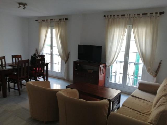 Bonito piso de dos habitaciones y dos baños photo 0