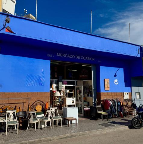 Local comercial tipo nave en inmejorable situación photo 0