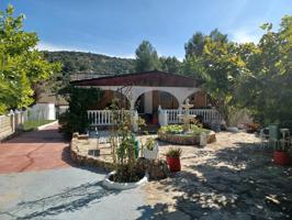 VENTA DE PARCELA CON PISCINA Y CASA photo 0