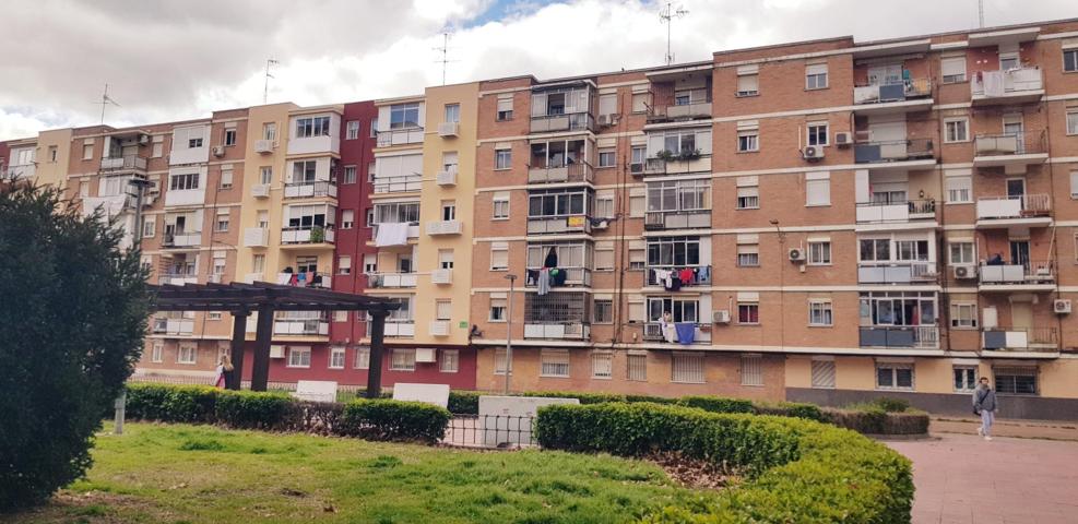 PISO EN ALCALA DE HENARES photo 0