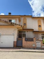 Chalet Adosado en Villalbilla photo 0