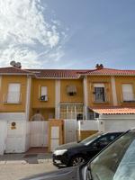 Chalet Adosado en Alovera. photo 0