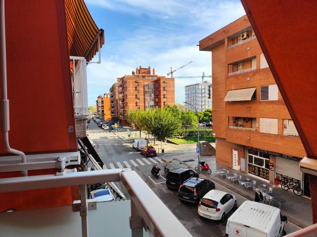 Piso En venta en Vinyets, Sant Boi De Llobregat photo 0