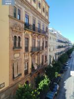 Piso de alquiler con garaje en el centro de Sevilla photo 0