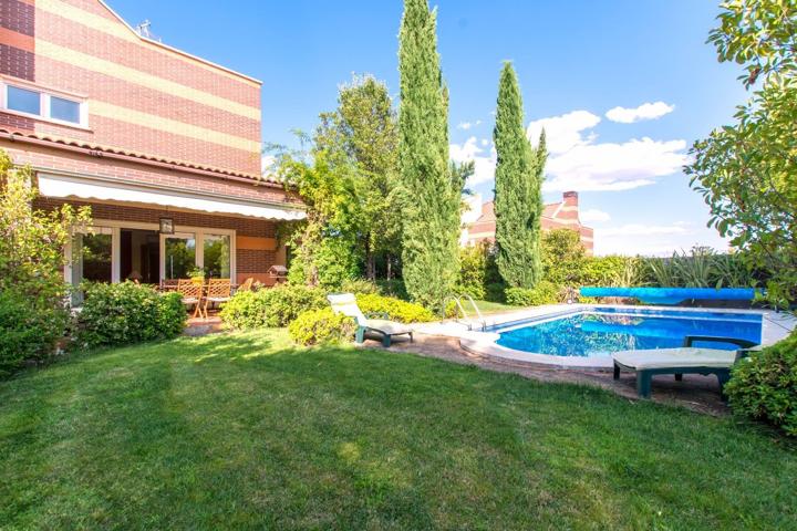 Unifamiliar Pareada En venta en Camino Del Tomillarón, Marazuela- El Torreón, Las Rozas De Madrid photo 0