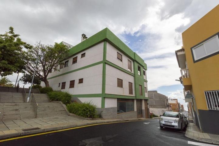 Local comercial en venta en La Gallega photo 0