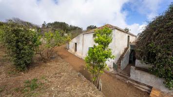 ¡Vive el sueño en La Esperanza! Gran Potencial Casa rústica con terreno urbano. photo 0