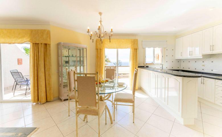 Espectacular apartamento en Crab Island photo 0