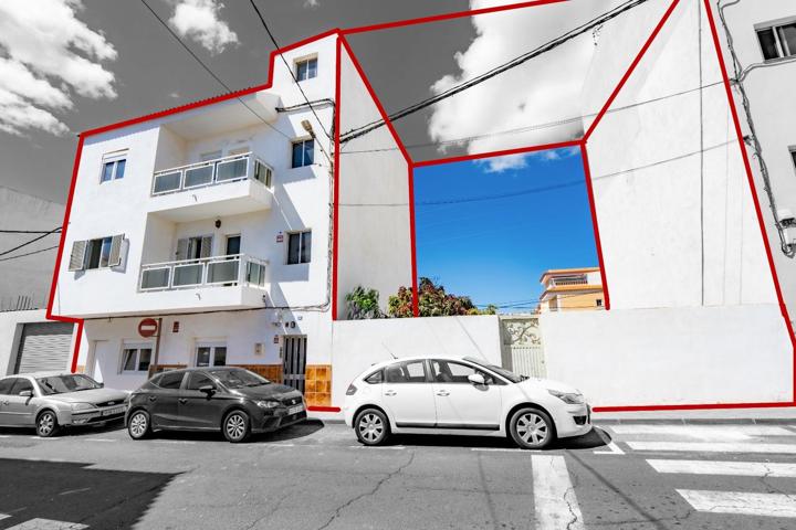 Edificio totalmente reformado con parcela urbana para construir photo 0