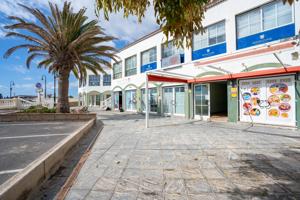 Local de 83 m2 en Abades photo 0