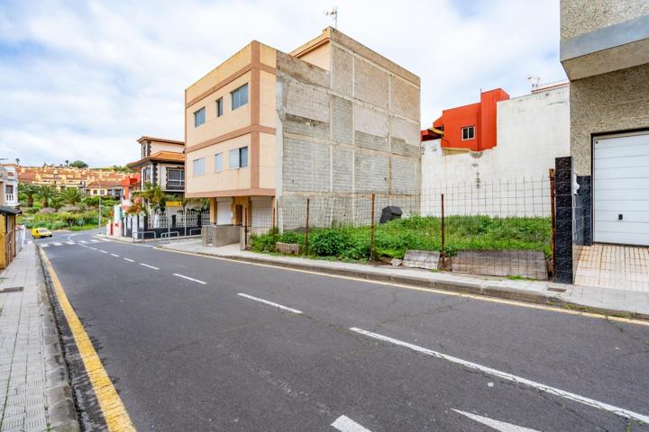 Terreno Urbanizable a dos alturas en Pueblo Hinojosa photo 0