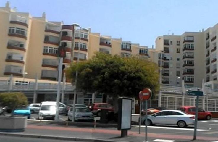 Piso en venta en calle El Drago - Lagos de Miraverde photo 0