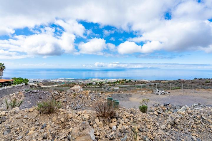 🌿 Terreno con proyecto agrícola y cuatro edificaciones | Guía de Isora photo 0