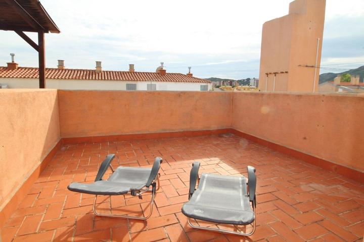 1816_2 TRASTEROS CONFORTABLEMENTE HABILITADOS CON TERRAZA DE 19 M2 EN OROPESA DEL MAR photo 0