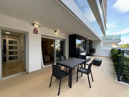 1831_APARTAMENTO DE OBRA NUEVA EN 1ª LÍNEA DE PLAYA Y CON UNA GRAN TERRAZA DE 37 M2 photo 0