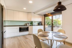 Unifamiliar Pareada En venta en Zona Pueblo, Pozuelo De Alarcón photo 0