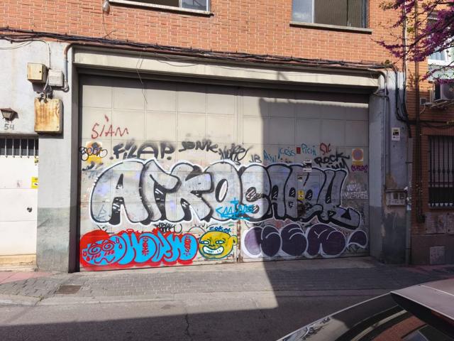 Comunidad En venta en Calle De Melquíades Biencinto, Puente De Vallecas, Madrid photo 0
