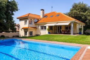 Casa En venta en Nambroca photo 0