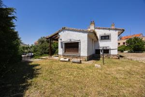 Casa En venta en Plaza La Fuente, 3, Moraleja De Enmedio photo 0
