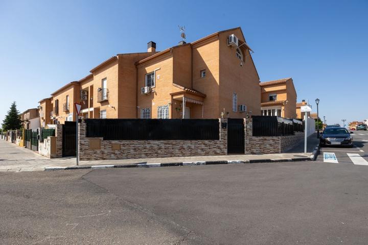 Casa En venta en Calle Pedro Almodóvar, Parque - Ctra De Ugena, Illescas photo 0