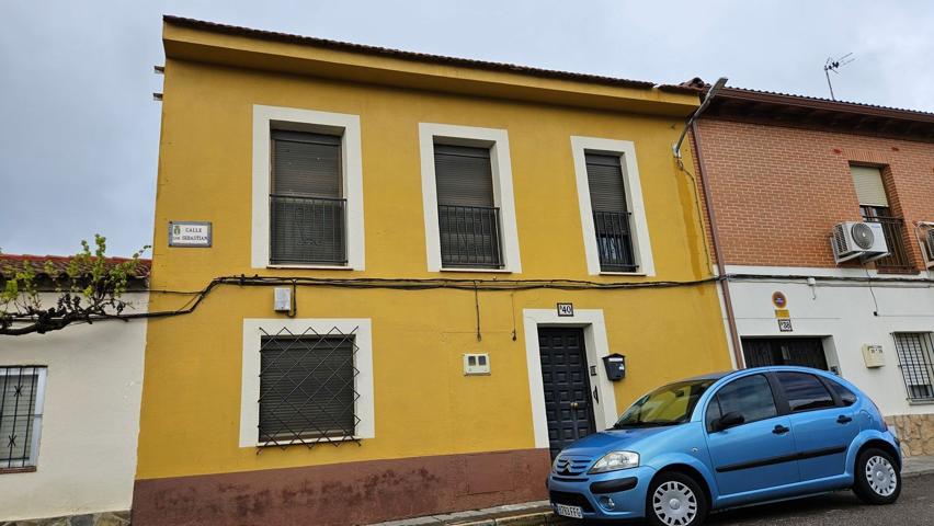 Casa En venta en Calle San Sebastián, Cabanillas Del Campo photo 0