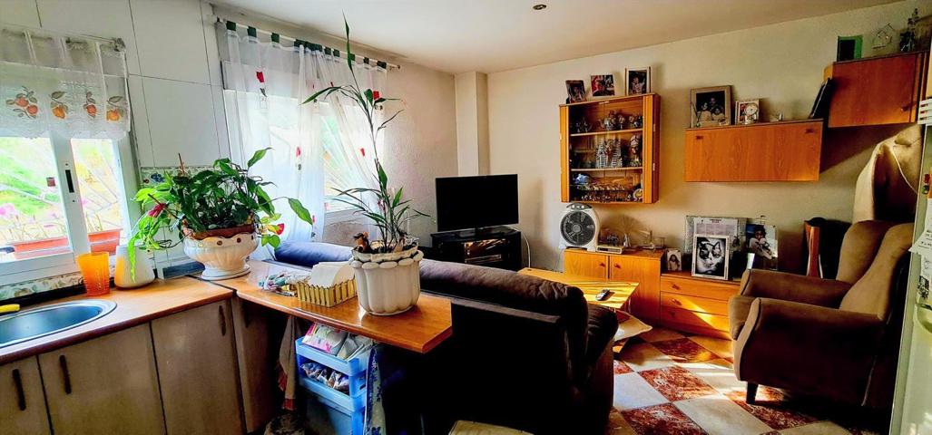 Piso En venta en Calle Fernando Giráldez, 41, Puente De Vallecas, Madrid photo 0