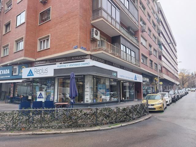 Casa En venta en Calle De Clara Del Rey, Chamartín, Madrid photo 0