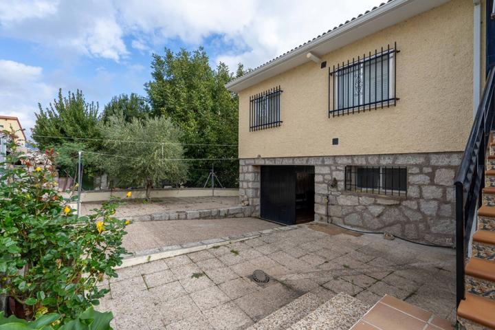 Casa En venta en Calle Almajanes, 16, Venturada photo 0