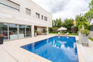 Casa En venta en Calle Vicente Aleixandre, La Paloma - Asfain, Azuqueca De Henares photo 0
