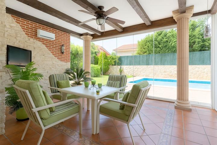 Casa En venta en Calle Jovellanos, Rivas Centro, Rivas-Vaciamadrid photo 0