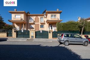 ¡¡¡Tu sueño a la venta!!! Casa pareada en una de las zonas más tranquilas de Granada. photo 0