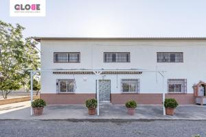 ¡OPORTUNIDAD! CASA Y NAVE EN SANTA FE photo 0