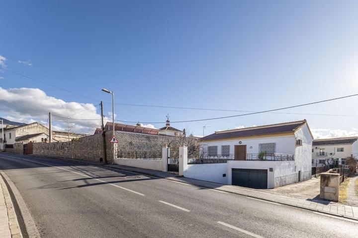 CHALET EN EL BARRIO DE MONACHIL. VEN A VISITARLO photo 0