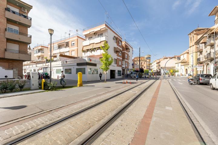 ¡PISO DE 3 DORMITORIOS EN ARMILLA A PIE DE METRO! photo 0