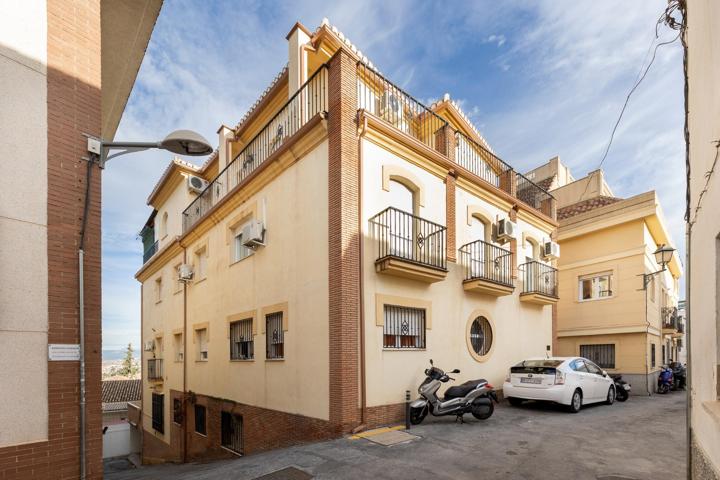 Piso de 3 habitaciones en Barrio de Monachil. photo 0