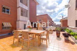Piso en venta con gran terraza en Mas Lluí photo 0