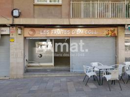 Local con escaparate en zona comercial photo 0