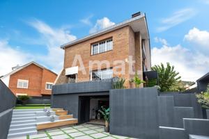 Magnífica casa renovada en Bellsoleig photo 0