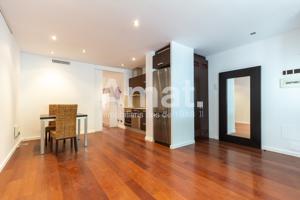 Piso reformado y adaptado en venta en Vallcarca photo 0