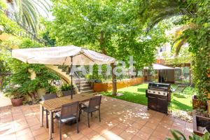 Piso en venta con jardín privado en Gracia photo 0
