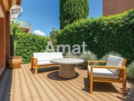 Casa adosada esquinera en Parc Central photo 0