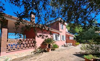 CASA CON PERSONALIDAD, ÚNICA, A CUATRO VIENTOS, URBANIZACIÓN EN PIERA photo 0