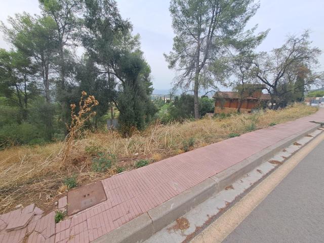 TERRENO URBANO EN VENTA EN URBANIZACIÓN EL TAIÓ, A 6 MINUTOS DE MARTORELL photo 0
