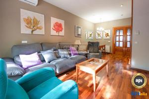 ESPECTACULAR CASA EN SANT ANDREU – UBICACIÓN Y COMODIDAD INMEJORABLES photo 0