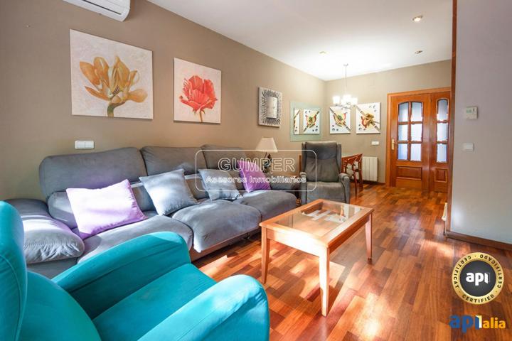 ESPECTACULAR CASA EN SANT ANDREU – UBICACIÓN Y COMODIDAD INMEJORABLES photo 0