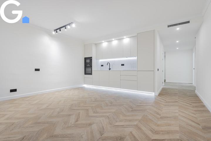 Piso En venta en El Raval, Barcelona photo 0